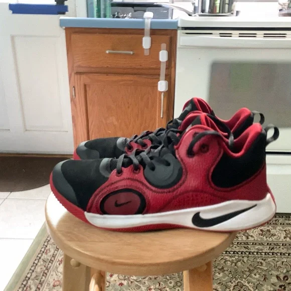 Nike fly by mid “black gym red” size 12 (no box)